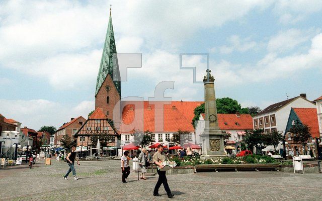 DH17_EutinRathausplatz_0183.jpg
