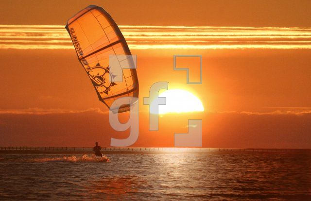 GG15_Kitesurfen03_0500.jpg