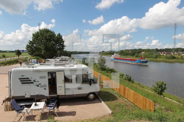 MH10_Camper03_0184.JPG