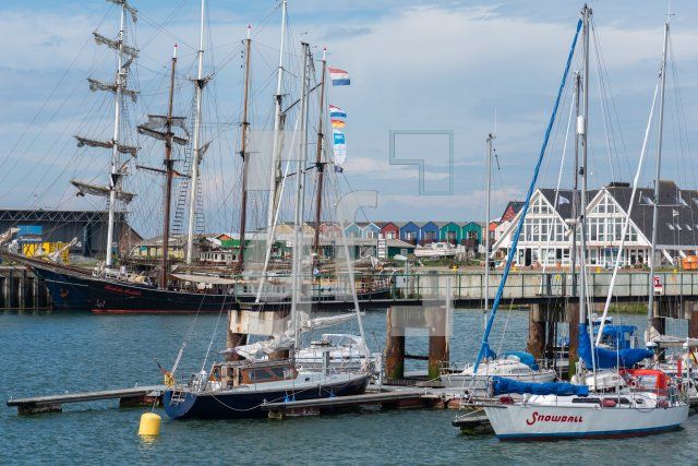 QG07_Hel147_1300.jpg