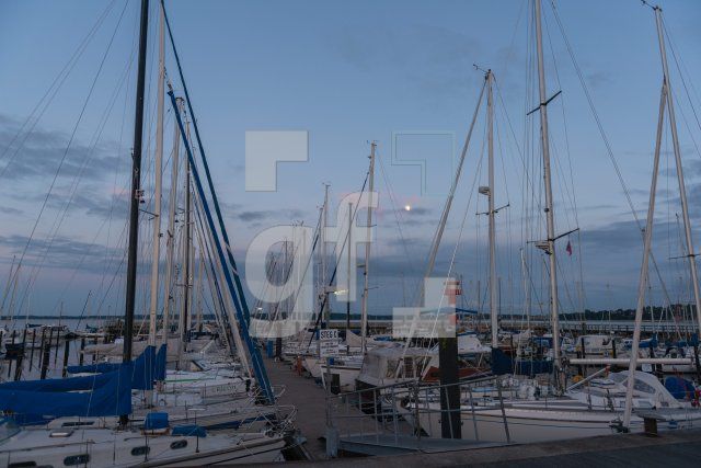 RH18_Eck02_1300.jpg