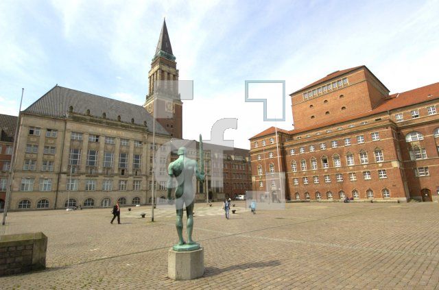 GG03_Rathausplatz05_0111.jpg