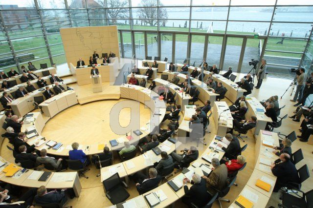 KM18_Parlament04_0118.JPG