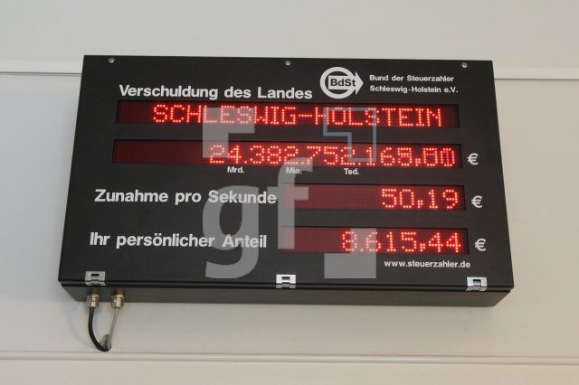 LC29_Schulden04_0104.JPG