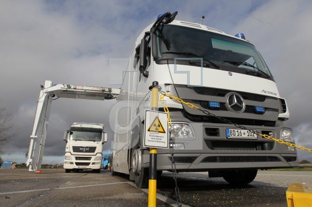 NL25_Zoll06_0130.JPG