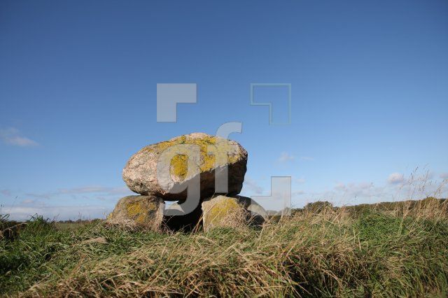 LL25_Megalith03_0197.JPG