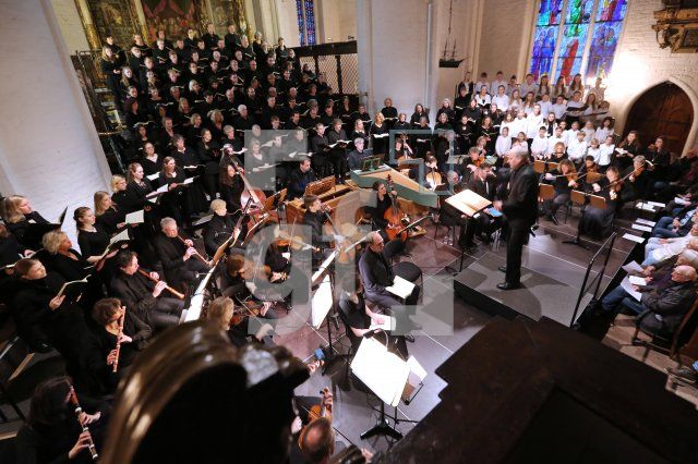RE24_Ch01_0122.JPG