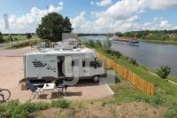 MH10_Camper04_0181.JPG