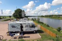 MH10_Camper11_0134.JPG