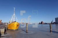 ND15_Hafen03_0171.JPG