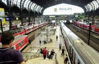 DI15_BahnhofHH01_01.jpg