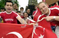 DH22_TuerkenFansMigranten_0190.jpg