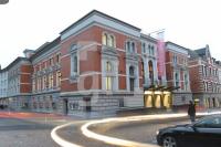 NE12_Theater02_0184.JPG