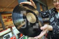 OL16_Vinyl04_0182.JPG